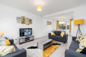 Spacious Modern Home in Sheffield